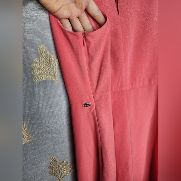 NWT GUESS Mini A-Line Dress. Size:M - Picture 8 of 12